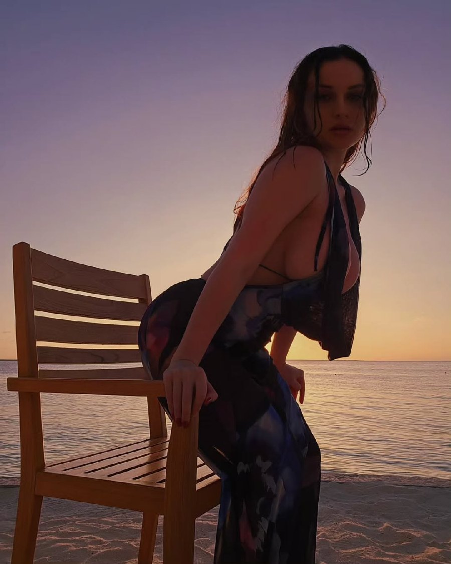 Sexy girl Miranda Faith nude in Victoria