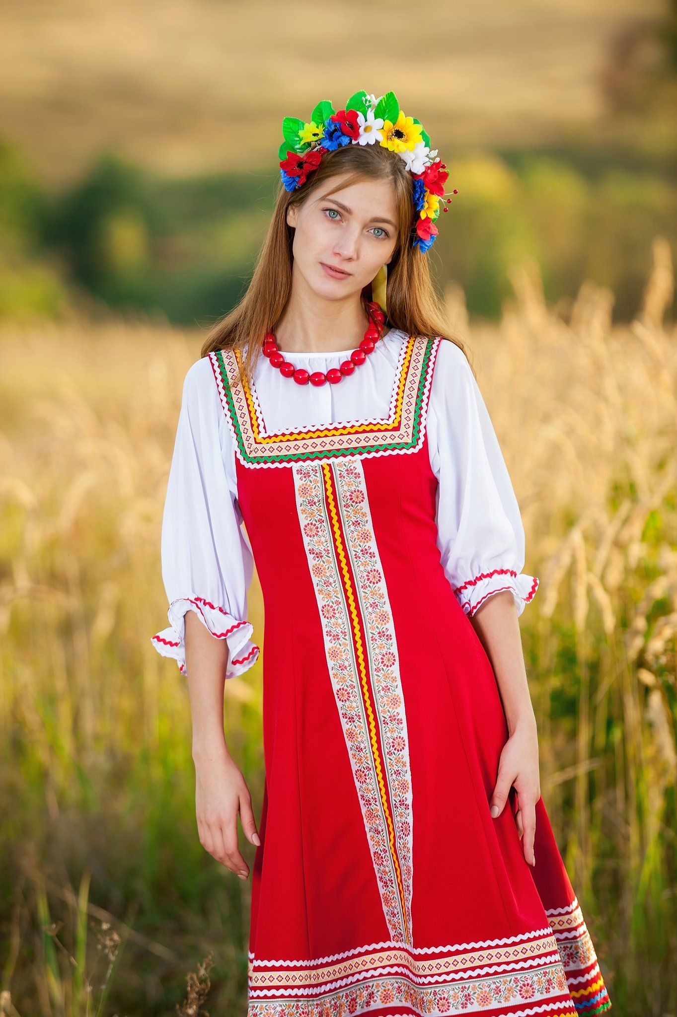 Women in Slavic costumes in Victoria