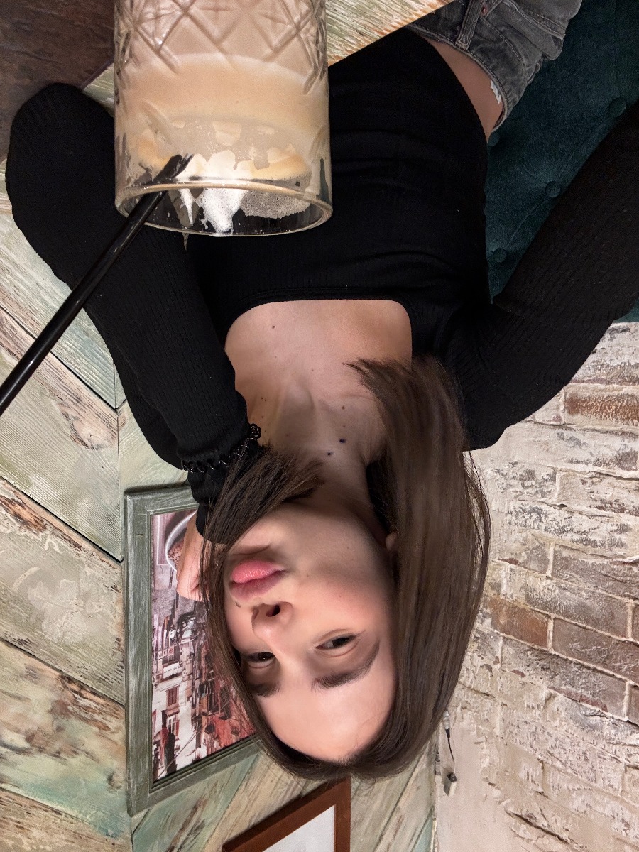 Fresh photos, fresh mood — Tina online in Victoria